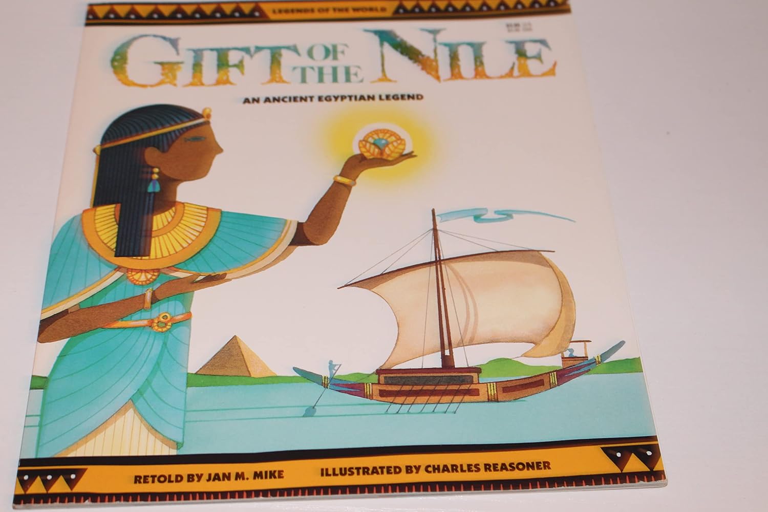 Gift Of The Nile - Pbk      Paperback – January 10, 1996